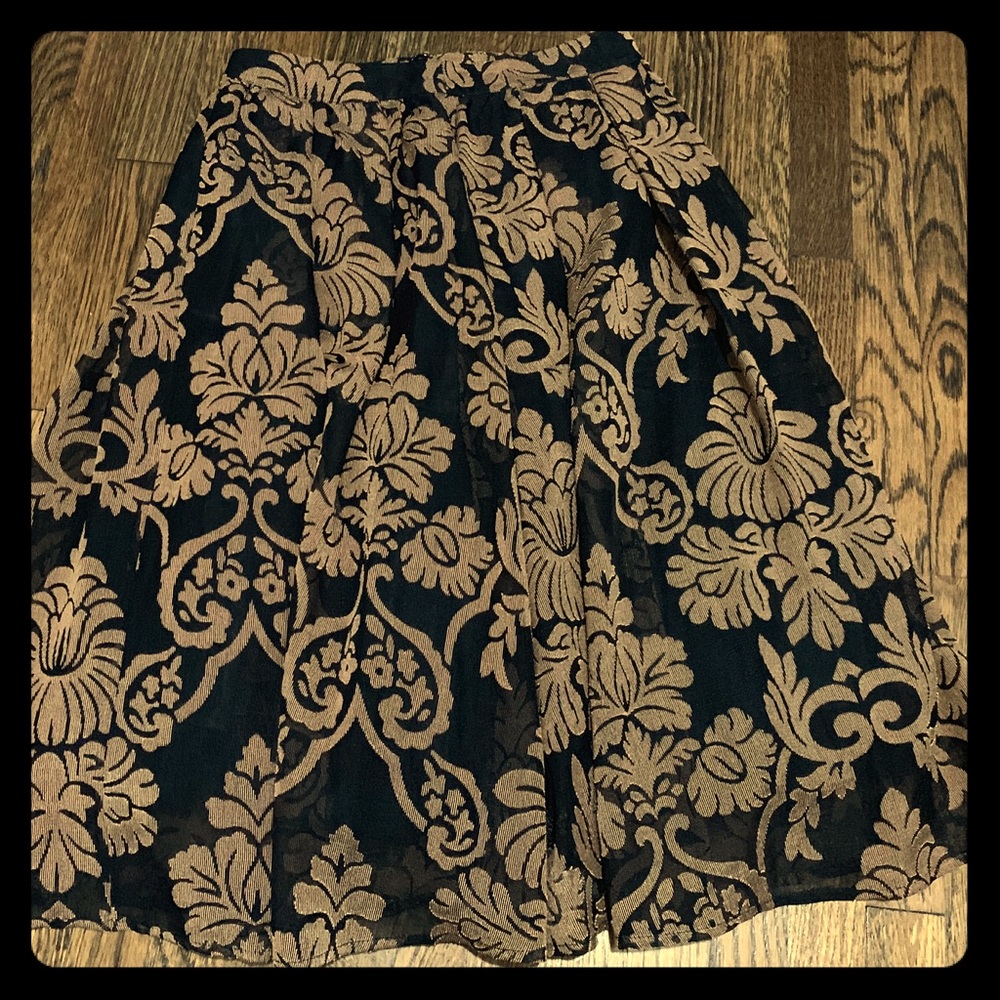 Midi-skirt, black with light brown floral design